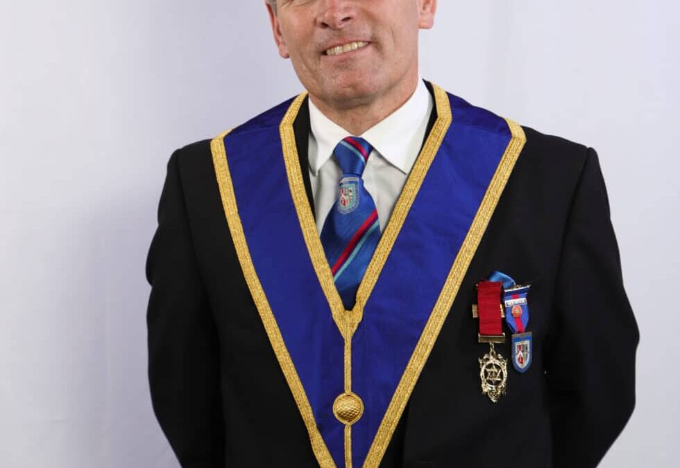 W Bro Fraser Mullins: The Man behind the Apron